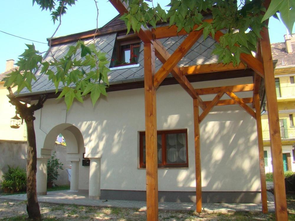 Wash House Apartman Дьєр Екстер'єр фото