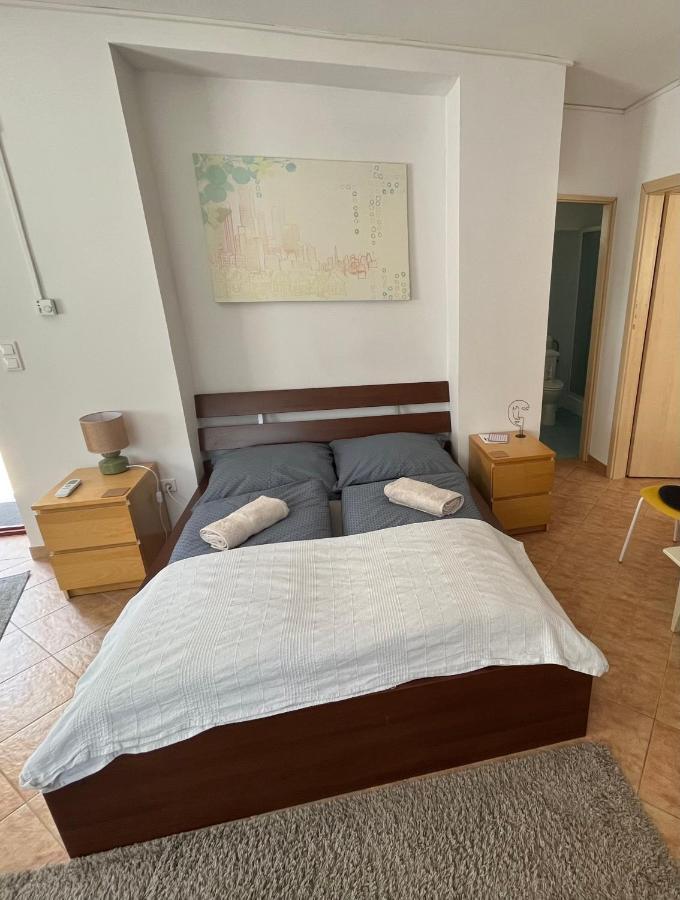 Wash House Apartman Дьєр Екстер'єр фото